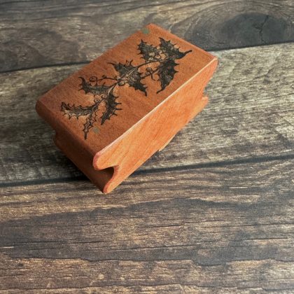 *Jedes Stück ein Unikat* Kleiner Ilex Stempel holzmontiert auf Birnenholz (300000-15) – Bild 2
