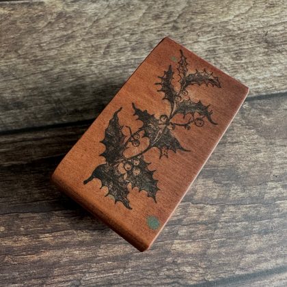 *Jedes Stück ein Unikat* Kleiner Ilex Stempel holzmontiert auf Birnenholz (300000-16)