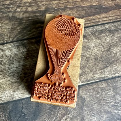 *Each one a unique piece* vintage hot air balloon rubber stamp mounted on plum wood (300000-44) - Image 3