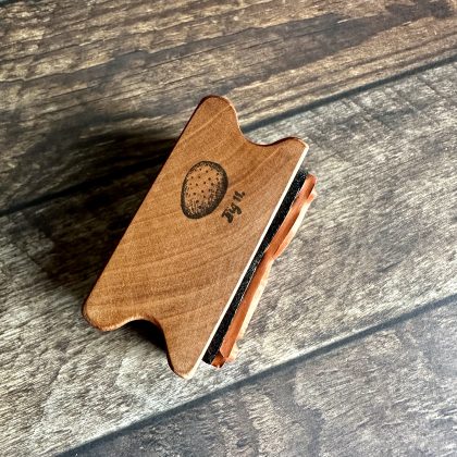 *Each one a unique piece* Small wren rubber stamp mounted on pear wood (300000-42) - Image 2