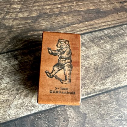 *Each one a unique piece* Small teddybear rubber stamp mounted on pear wood (300000-34)