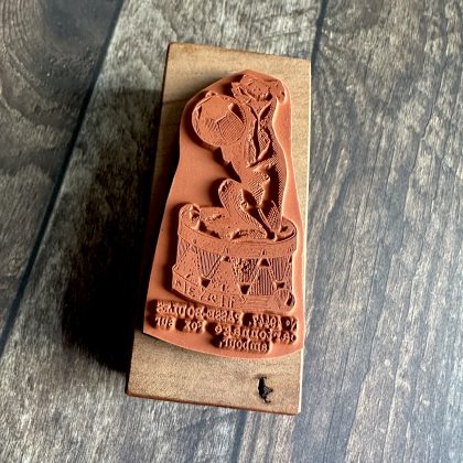 *Each one a unique piece* vintage Fox Terrier ball game rubber stamp mounted on plum wood (300000-35) - Image 2