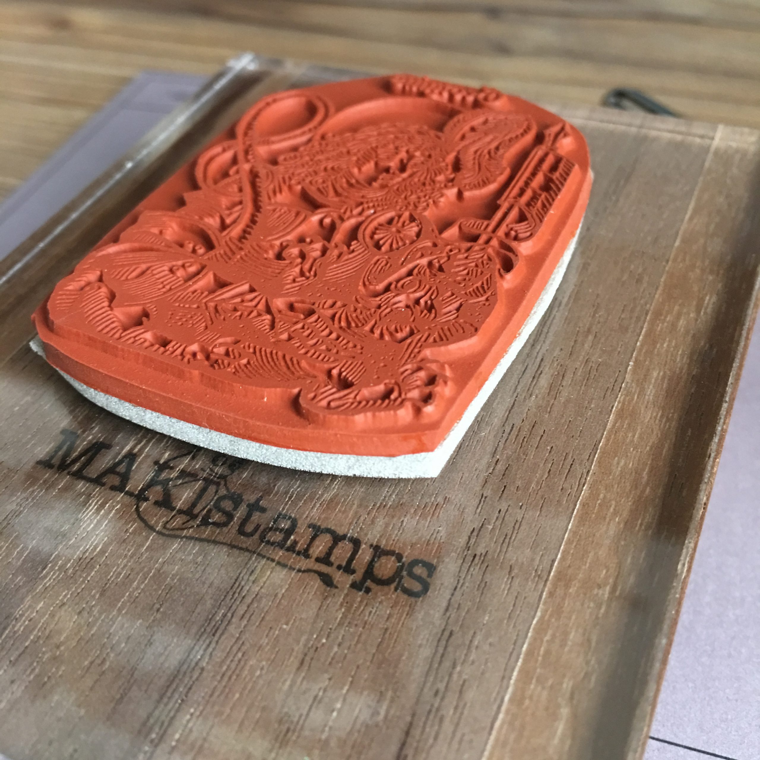 MAKIblock stamping block wood and acrylic layer size 80x100x30mm to use