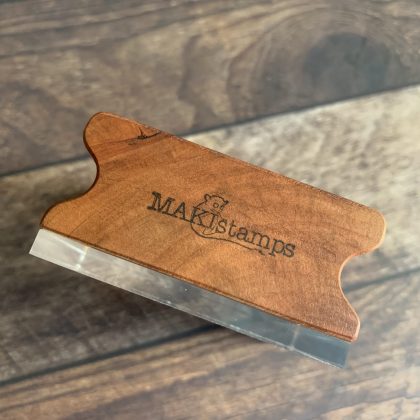 Kleiner MAKIblock Stempelblock aus Hamburger Apfelholz und Acryl 60 x 60 x 30 mm mit Griffmulde (200000-4) – Bild 3