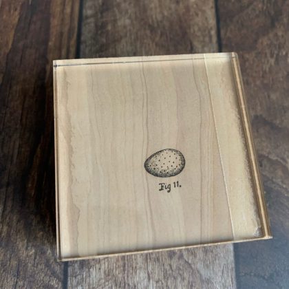 Kleiner MAKIblock Stempelblock (ein "Zwilling"...) aus Hamburger Apfelholz und Acryl 60 x 60 x 30 mm mit Griffmulde (200000-15b) – Bild 2