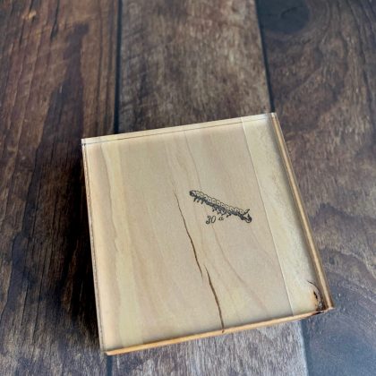 Kleiner MAKIblock Stempelblock (ein "Zwilling"...) aus Hamburger Apfelholz und Acryl 60 x 60 x 30 mm mit Griffmulde (200000-13b) – Bild 2