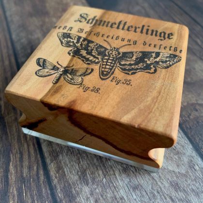 Kleiner MAKIblock Stempelblock (ein "Zwilling"...) aus Hamburger Apfelholz und Acryl 60 x 60 x 30 mm mit Griffmulde (200000-13b) – Bild 4