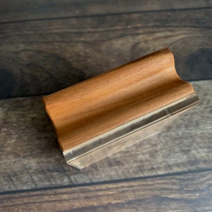 Kleiner MAKIblock Stempelblock (ein "Zwilling"...) aus Hamburger Apfelholz und Acryl 60 x 60 x 30 mm mit Griffmulde (200000-12a) – Bild 3