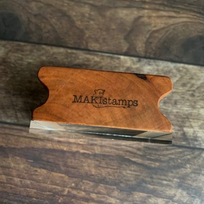 Kleiner MAKIblock Stempelblock (ein "Zwilling"...) aus Pflaumenholz und Acryl 60 x 60 x 30 mm mit Griffmulde (200000-11b) – Bild 4