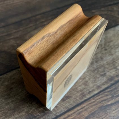 Kleiner MAKIblock Stempelblock aus Hamburger Apfelholz und Acryl 60 x 60 x 30 mm mit Griffmulde (200000-17) – Bild 3