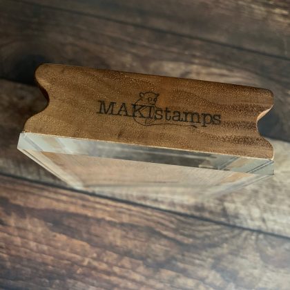 MAKIblock Stempelblock Black Walnut (Walnussholz) und Acryl 80 x 100 x 30 mm mit Griffmulde (190000-55) – Bild 3