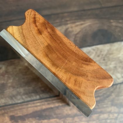 MAKIblock Stempelblock Pflaumenholz und Acryl 80 x 100 x 30 mm mit Griffmulde (190000-84) – Bild 3