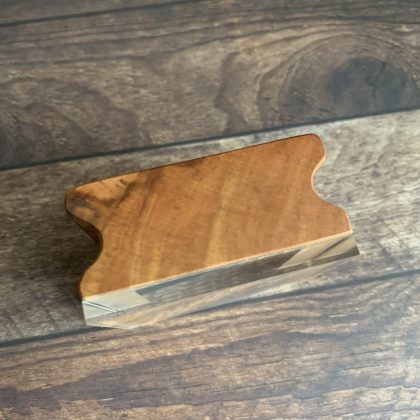 Kleiner MAKIblock Stempelblock aus feinem Hamburger Apfelholz und Acryl 60 x 60 x 30 mm mit Griffmulde (200000-20) – Bild 3