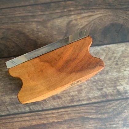 Kleiner MAKIblock Stempelblock aus feinem Hamburger Apfelholz und Acryl 60 x 60 x 30 mm mit Griffmulde (200000-24) – Bild 4
