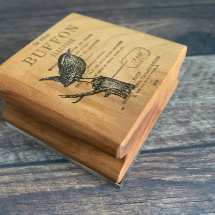 Kleiner MAKIblock Stempelblock aus feinem Hamburger Apfelholz und Acryl 60 x 60 x 30 mm mit Griffmulde (200000-24) – Bild 5