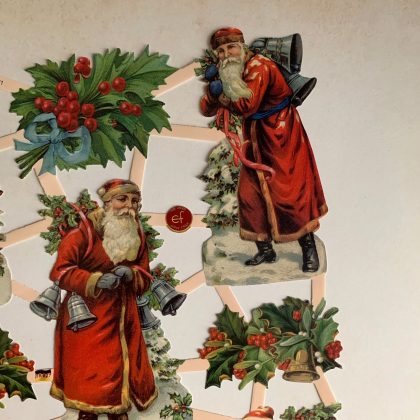 Oblaten / Glanzbilder Weihnachtsmänner mit Ilex (170050) – Bild 3