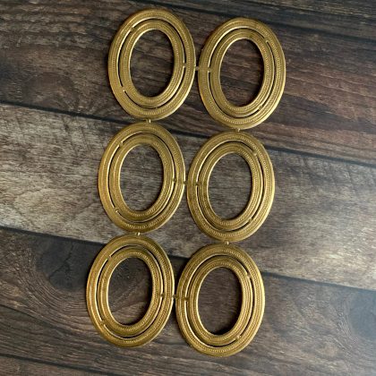 Dresden cardboard vintage style paper dies golden frames (170059)