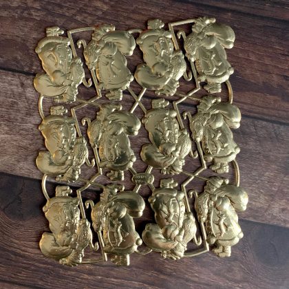 Dresden cardboard vintage style paper dies santas (170056)