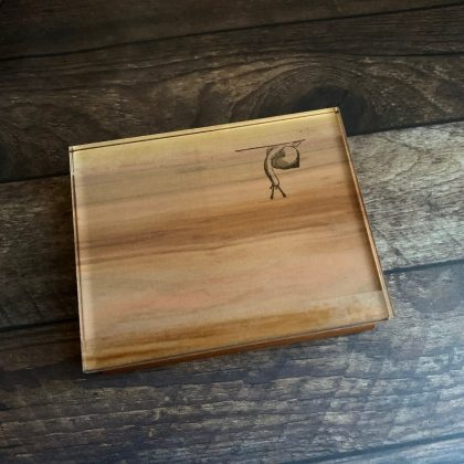 MAKIblock Stempelblock Pflaumenholz und Acryl 80 x 100 x 30 mm mit Griffmulde (190000-89) – Bild 2