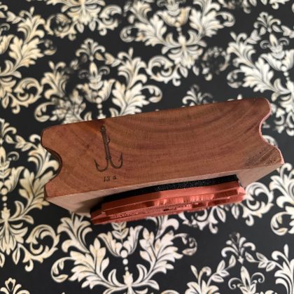 *Einzelstück* Happy Fisch Stempel holzmontiert auf Pflaumenholz (300000-5) – Bild 2