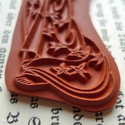 Geisha with child and toys / Mother and child stamp (130208) - Image 4