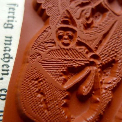 Stempel Weihnachtsmann mit Schaukelpferd / Landspiegel / Stempelgummi (130505) – Bild 3