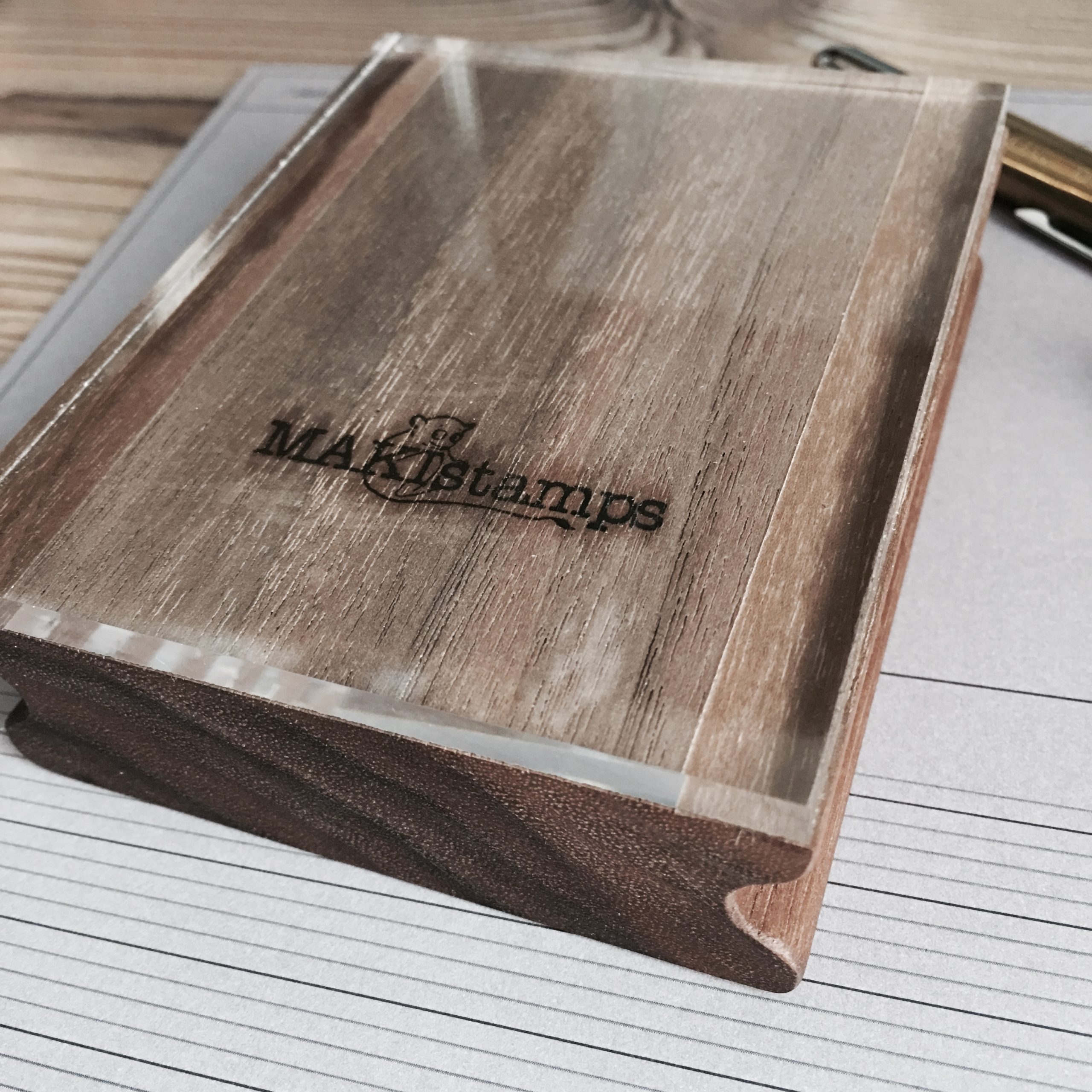 MAKIblock stamping block wood and acrylic layer size 80x100x30mm to use with EZ mounted rubber